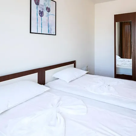 Seaside 1 Bedroom With Balcony, Max 4 Guests Appartamento